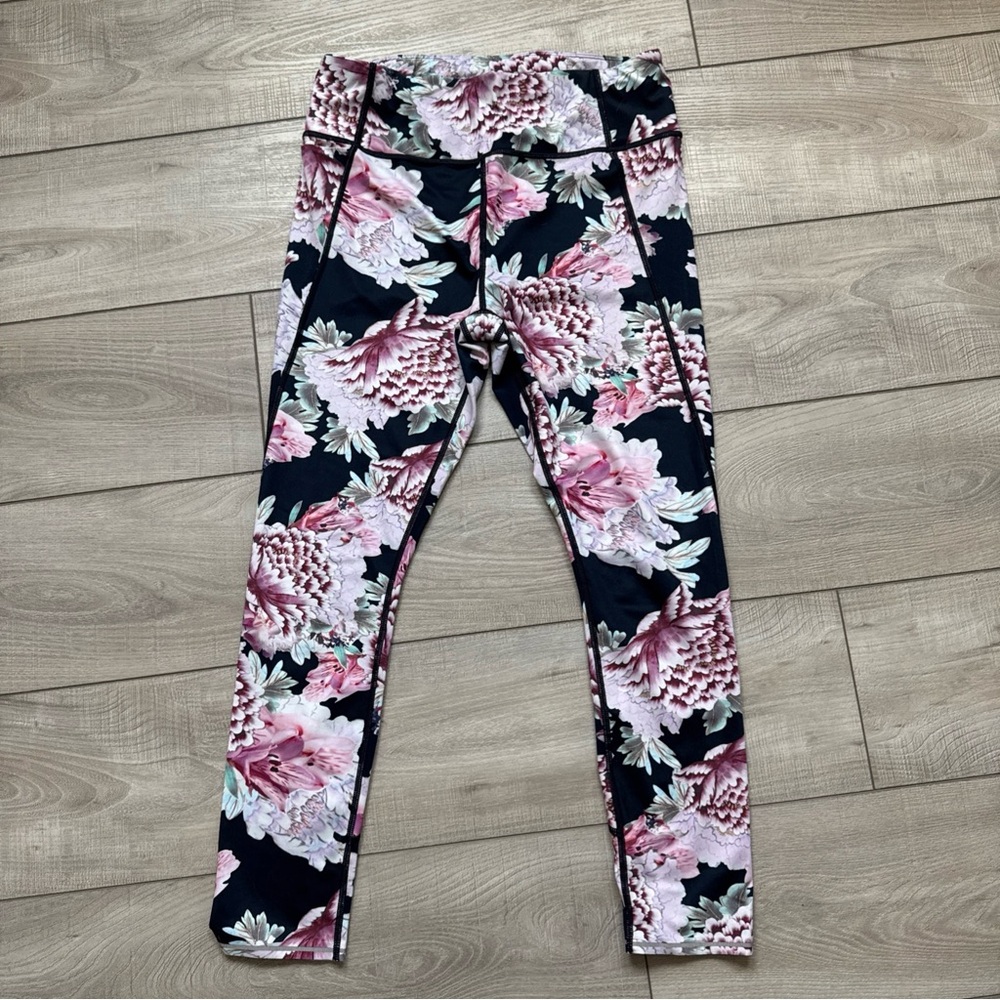 Athleta Run Free Garden Party 7/8 Tight Yoga Pant M Pink Floral Zipper Pocket